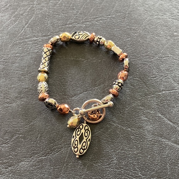 Tricolor stretch bracelet. NWOT - Picture 5 of 5